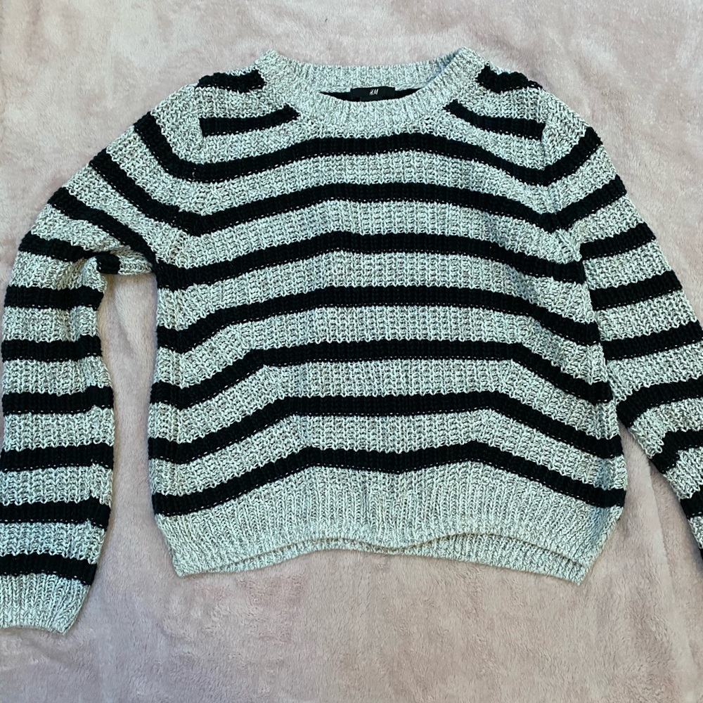 H&M knit sweater - Picture 1 of 1